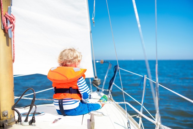 ¿Cómo navegar con niños a bordo?